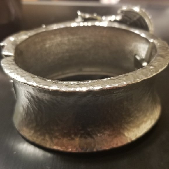 RARE STATEMENT VINTAGE JOSE MARIA BARRERA FEATHER Crystal SILVER BRACELET BANGLE - Picture 3 of 12